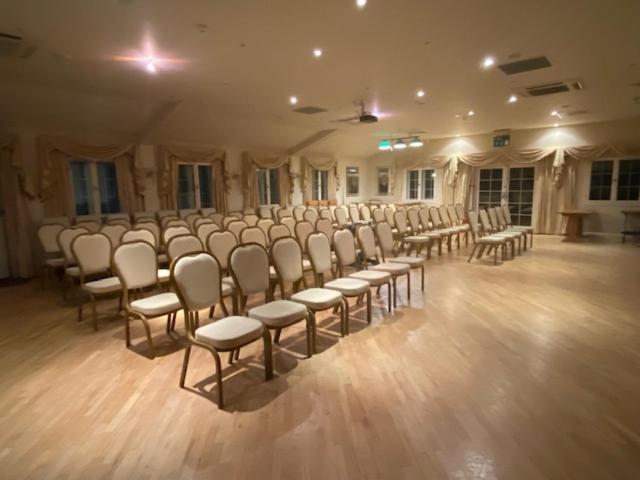קרדיטון The Thelbridge Cross Inn מראה חיצוני תמונה